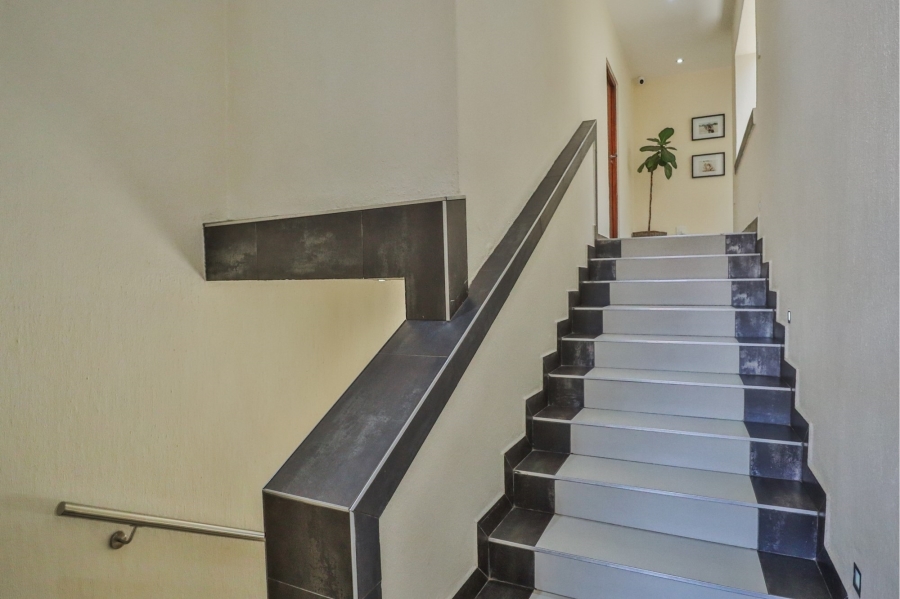 5 Bedroom Property for Sale in Xanadu Eco Park North West